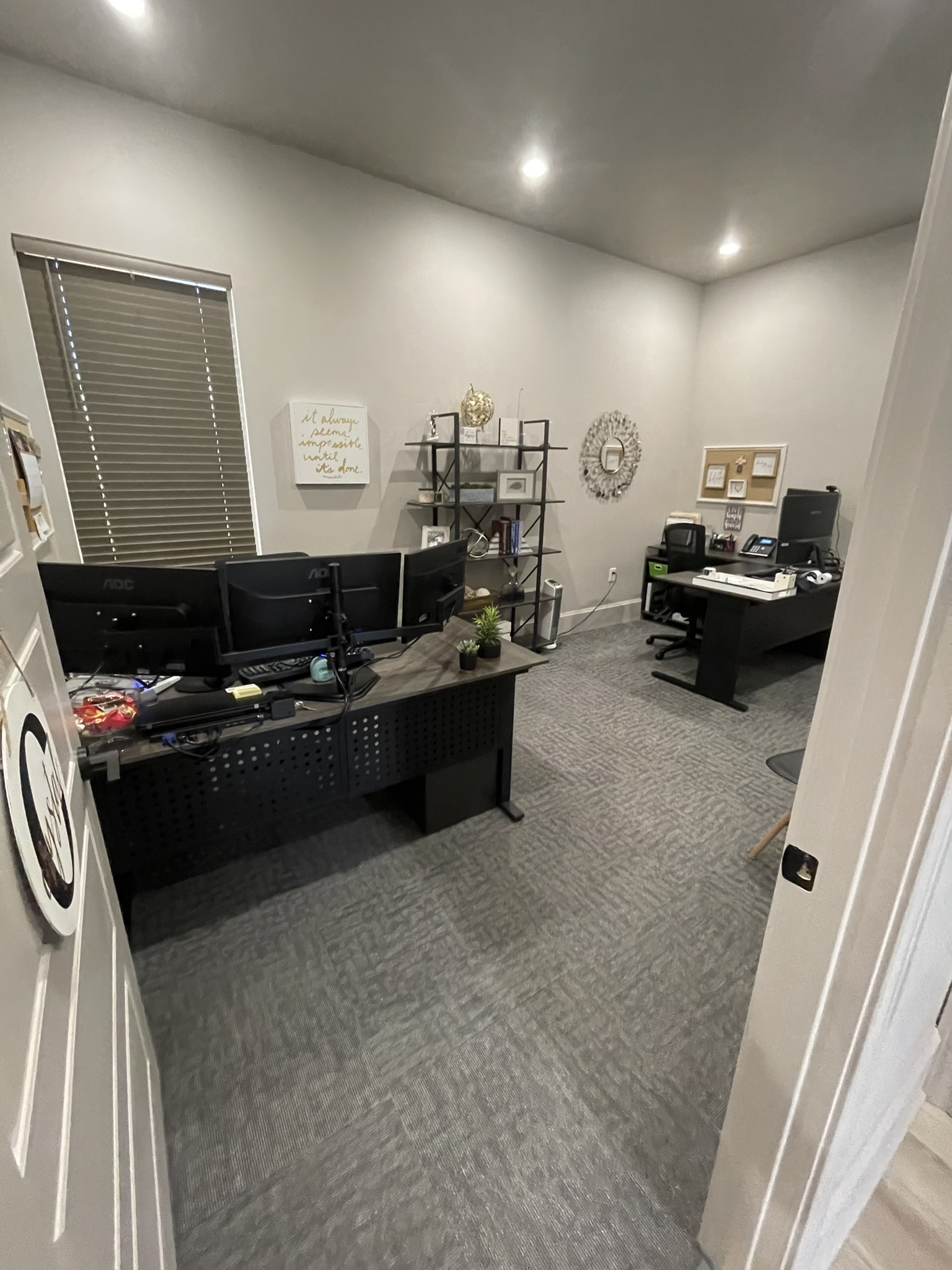 Picture of a large office
